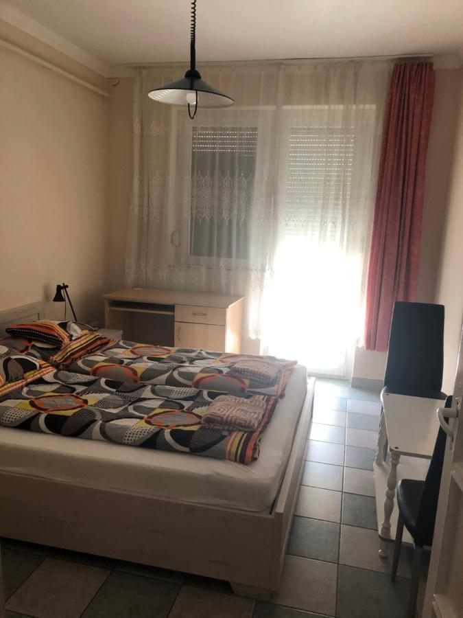Tulipan Vendeghaz Lägenhet Hajdúszoboszló Exteriör bild