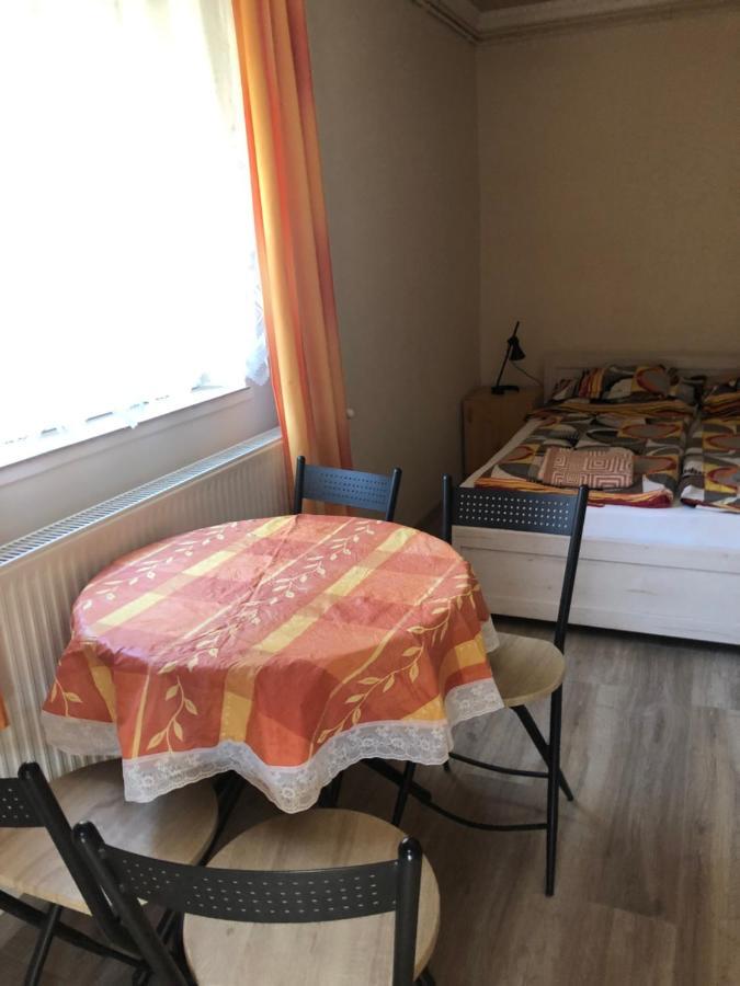 Tulipan Vendeghaz Lägenhet Hajdúszoboszló Exteriör bild