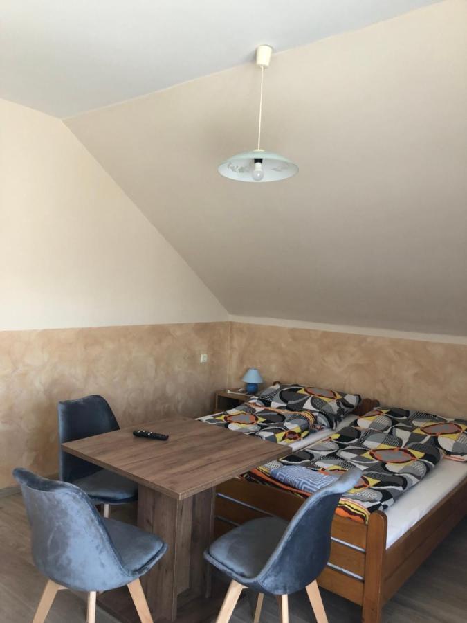 Tulipan Vendeghaz Lägenhet Hajdúszoboszló Exteriör bild