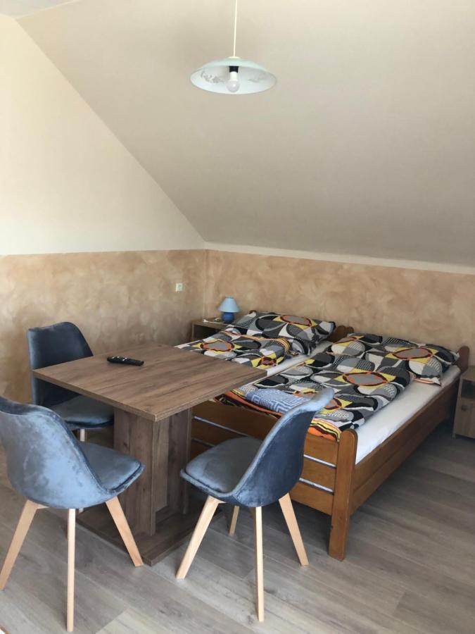 Tulipan Vendeghaz Lägenhet Hajdúszoboszló Exteriör bild